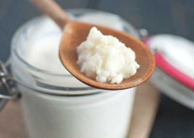 ¿Qué es el kéfir? Descubre este probiótico natural, sus propiedades, beneficios y cómo tomarlo