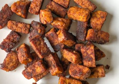 5 beneficios de las recetas con tempeh como alimento natural vegano